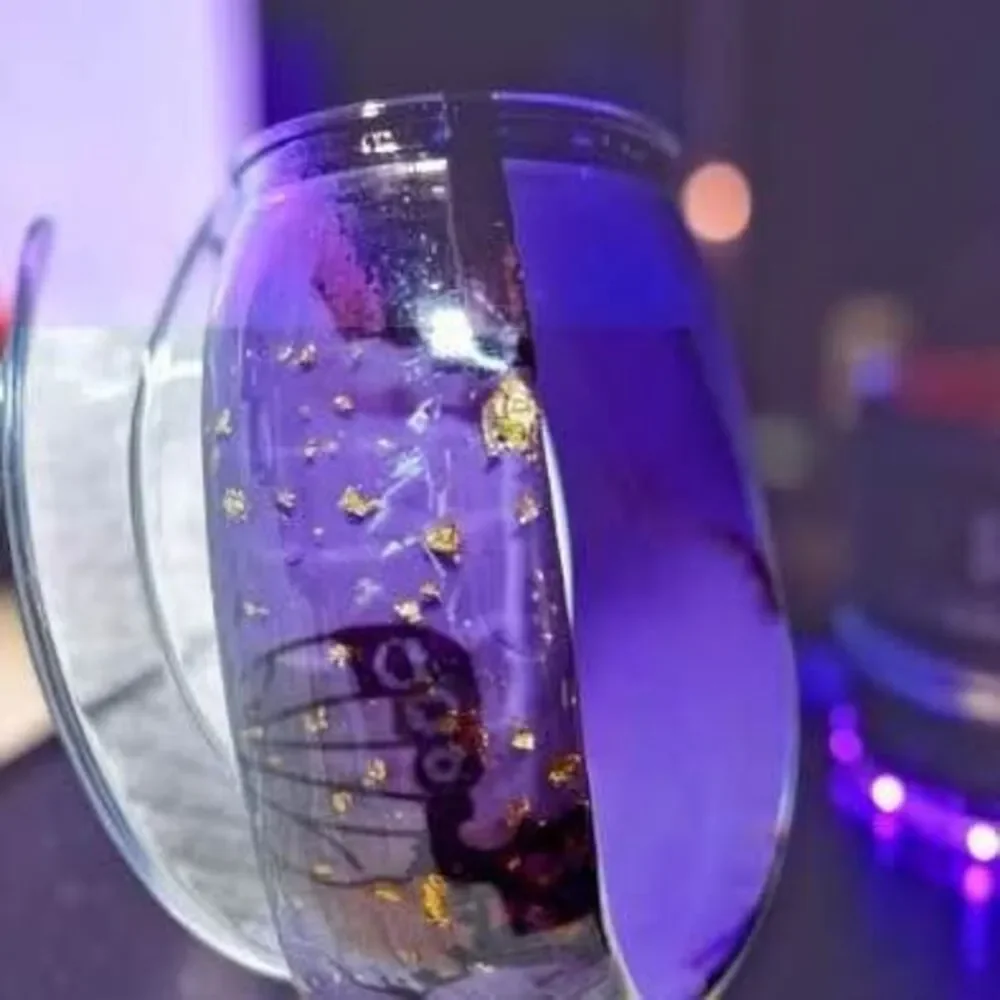 🎁🎁 Free shipping!! Chunky Purple Resin Bangle with Gold Foil Flakes